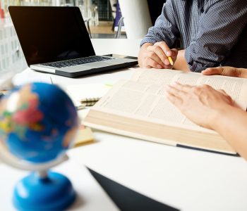 Guida completa alla traduzione asseverata per documenti in lingue scandinave
