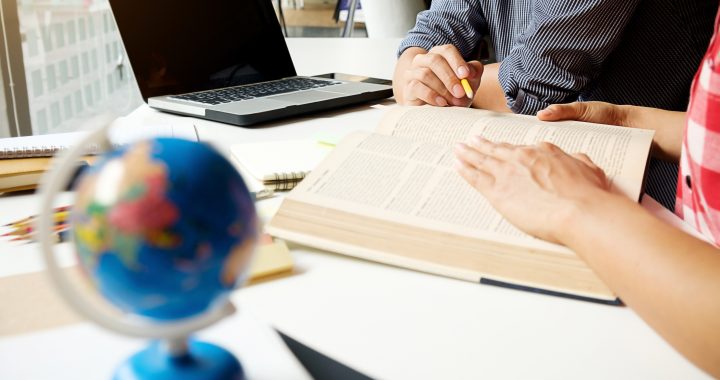 Guida completa alla traduzione asseverata per documenti in lingue scandinave
